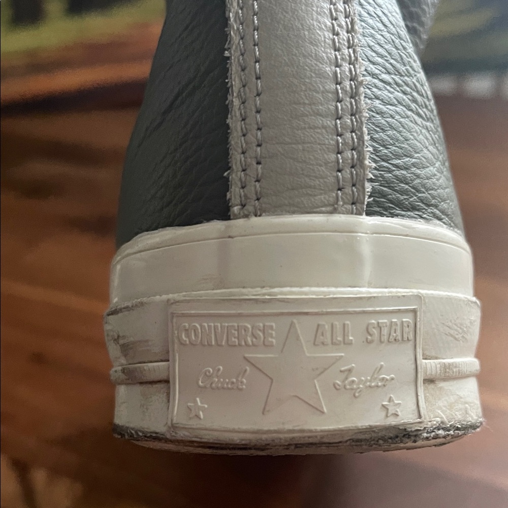 Converse Chuck 70 Hi top leather trainers with faux fur lining in utility green - Picture 12 of 13